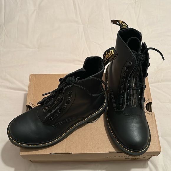 Dr. Martens Shoes - Dr. Martens 1460 Pascal Front Zip Boots Size 6